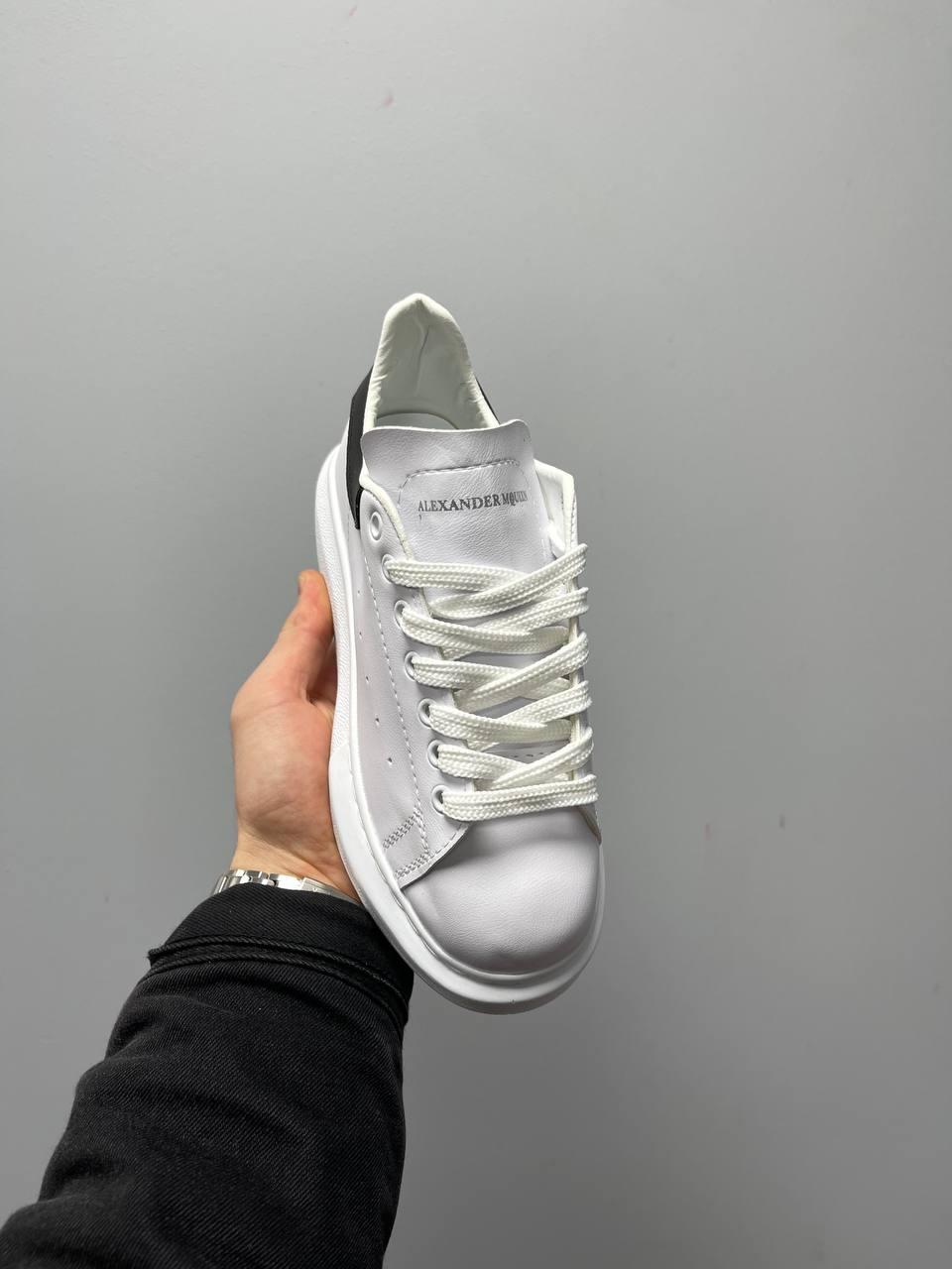 Alexander McQueen Low White Black 2.0