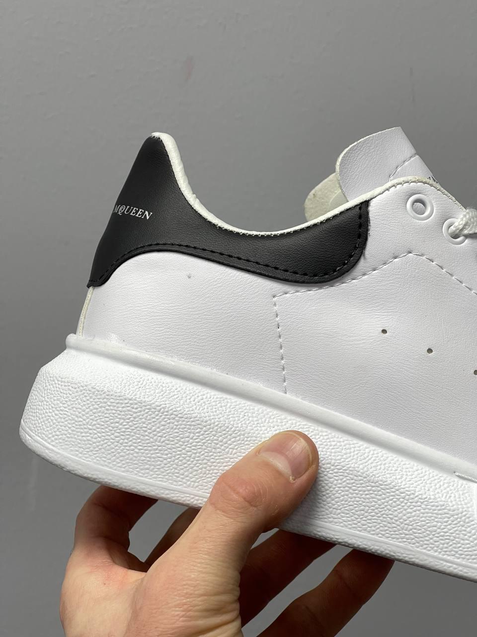 Alexander McQueen Low White Black 2.0