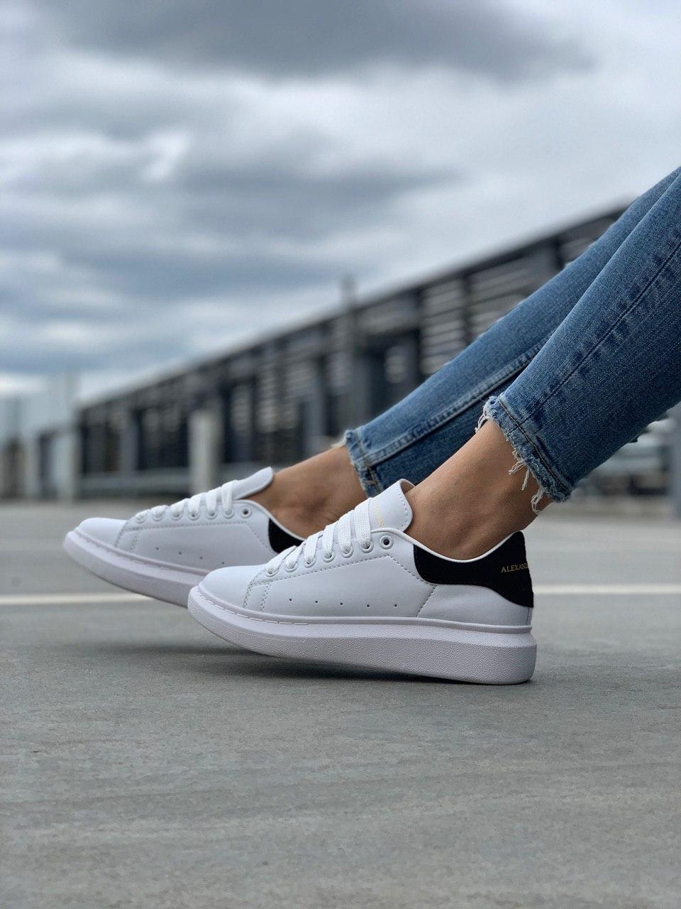 Alexander McQueen Low White Black 1