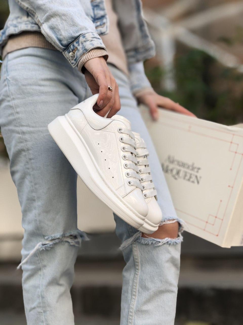 Alexander McQueen Low White Pearl
