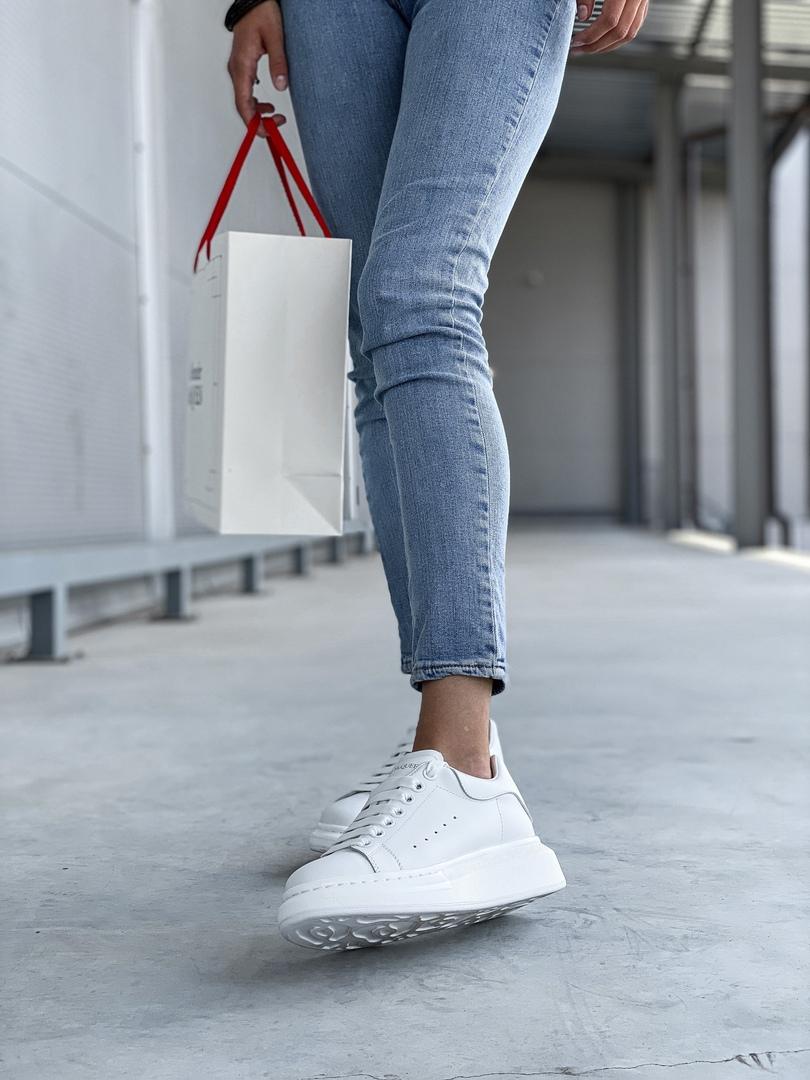 Alexander McQueen Low Triple White