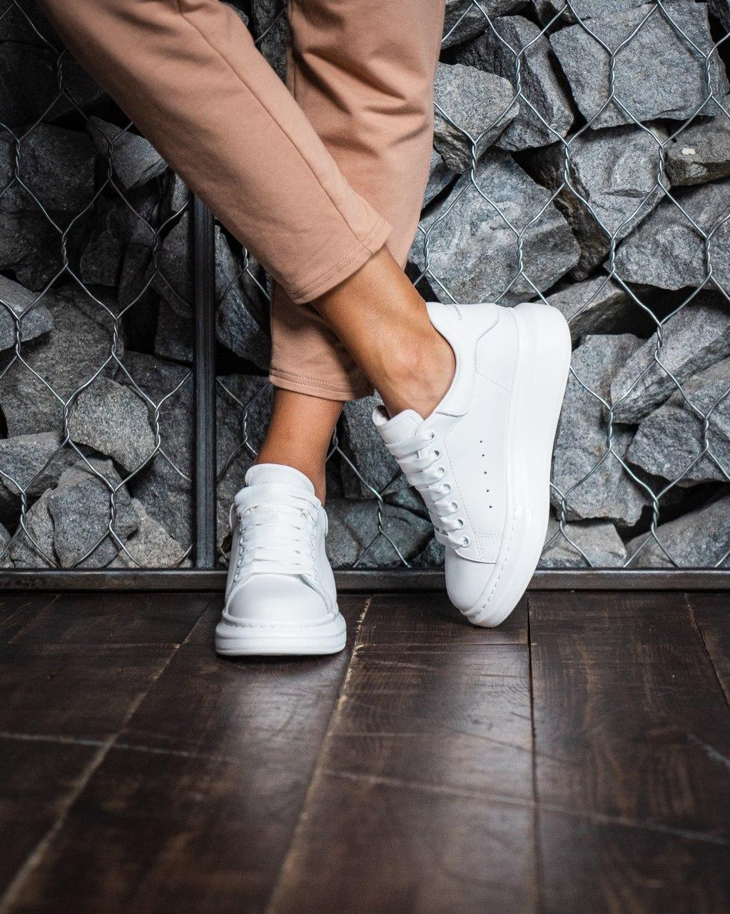 Alexander McQueen Low Triple White