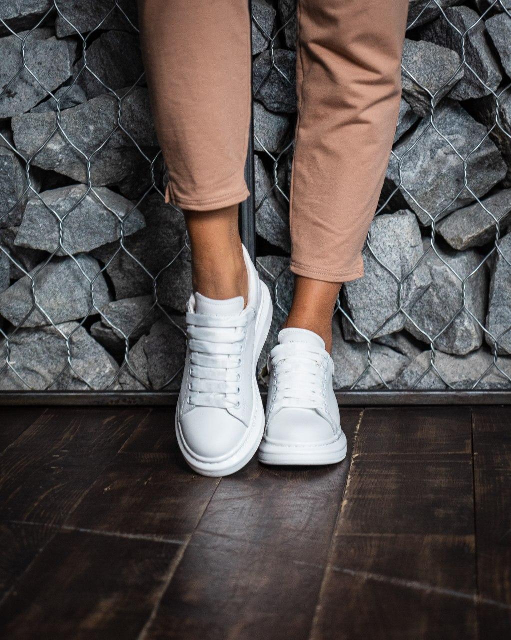 Alexander McQueen Low Triple White
