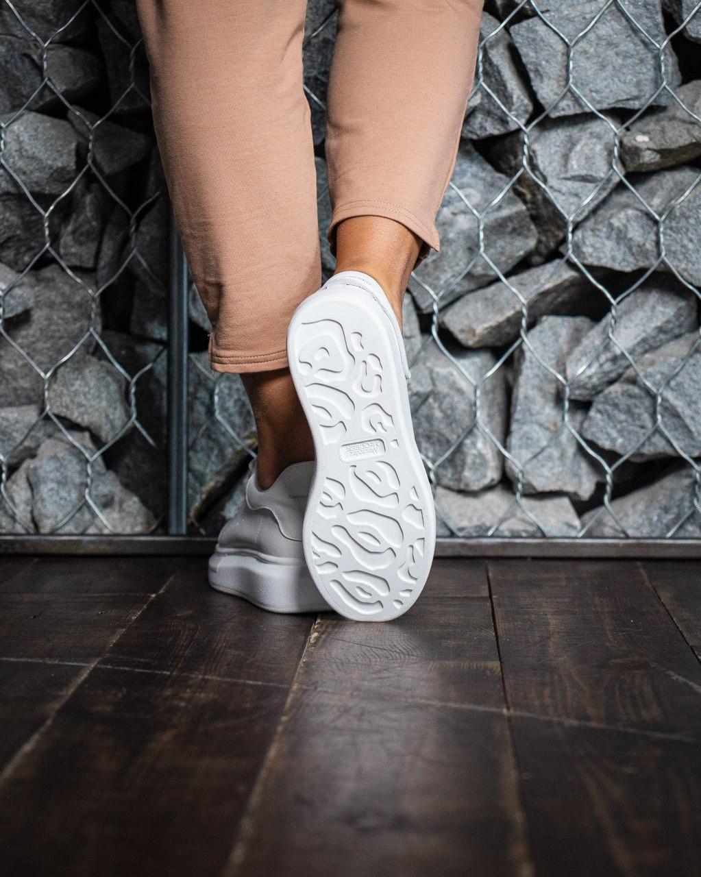 Alexander McQueen Low Triple White