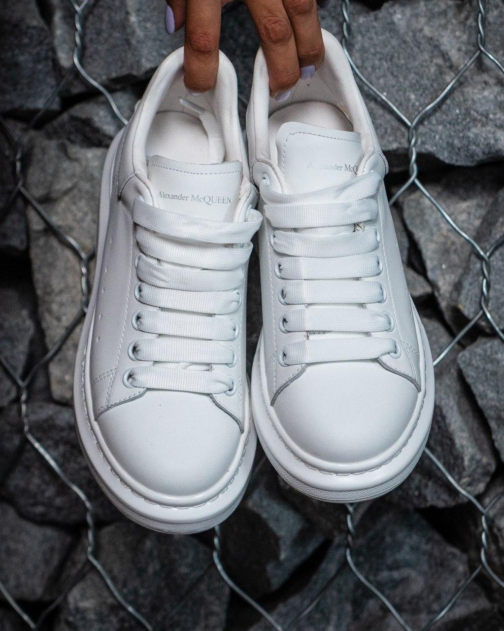 Alexander McQueen Low Triple White