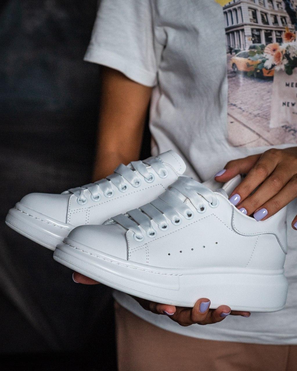 Alexander McQueen Low Triple White