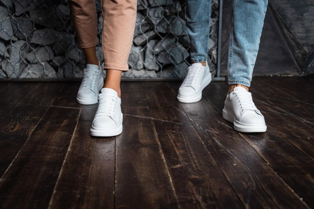 Alexander McQueen Low Triple White