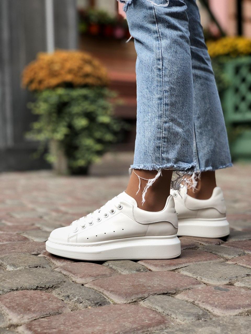 Alexander McQueen Low Triple White