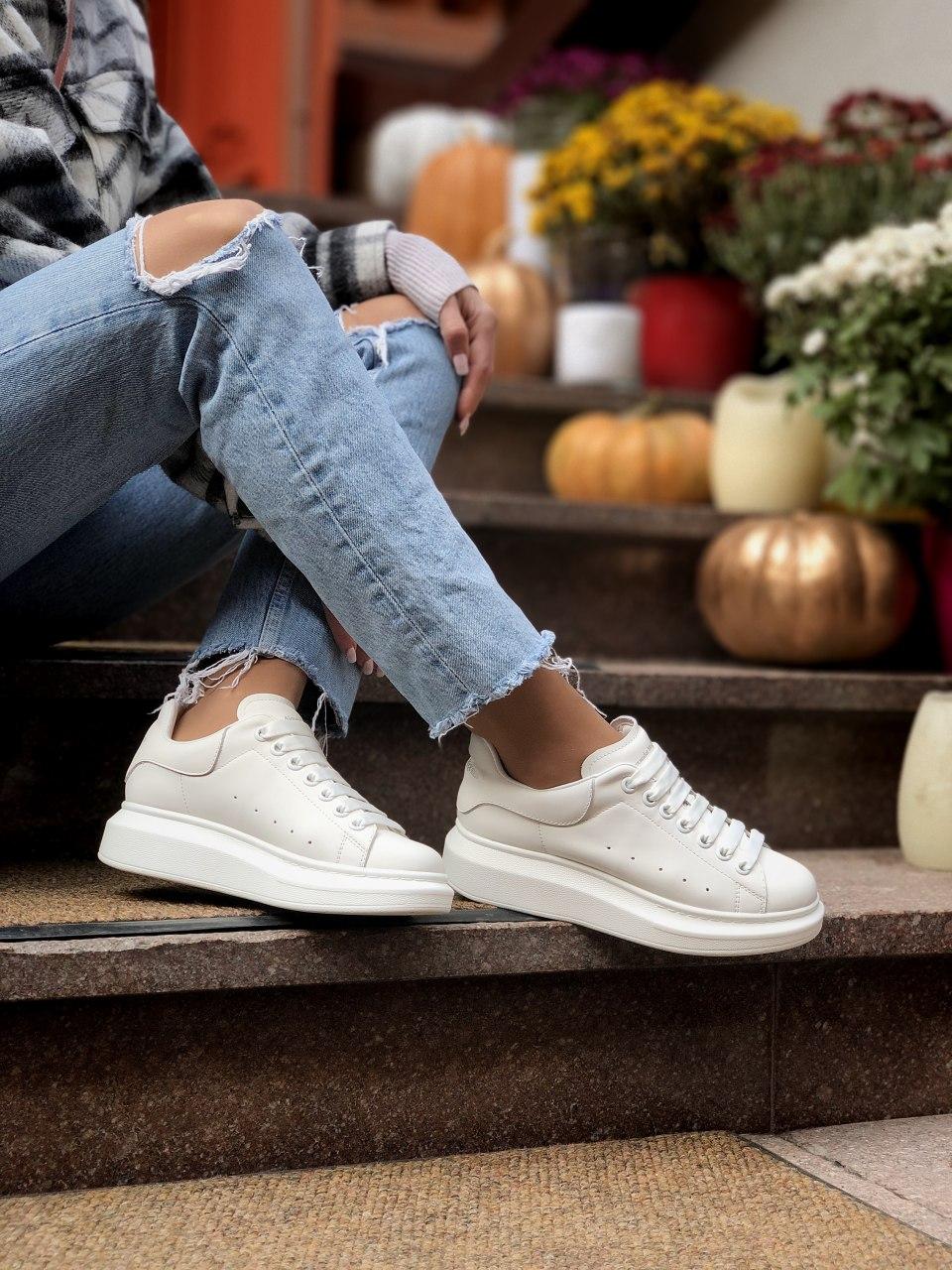 Alexander McQueen Low Triple White