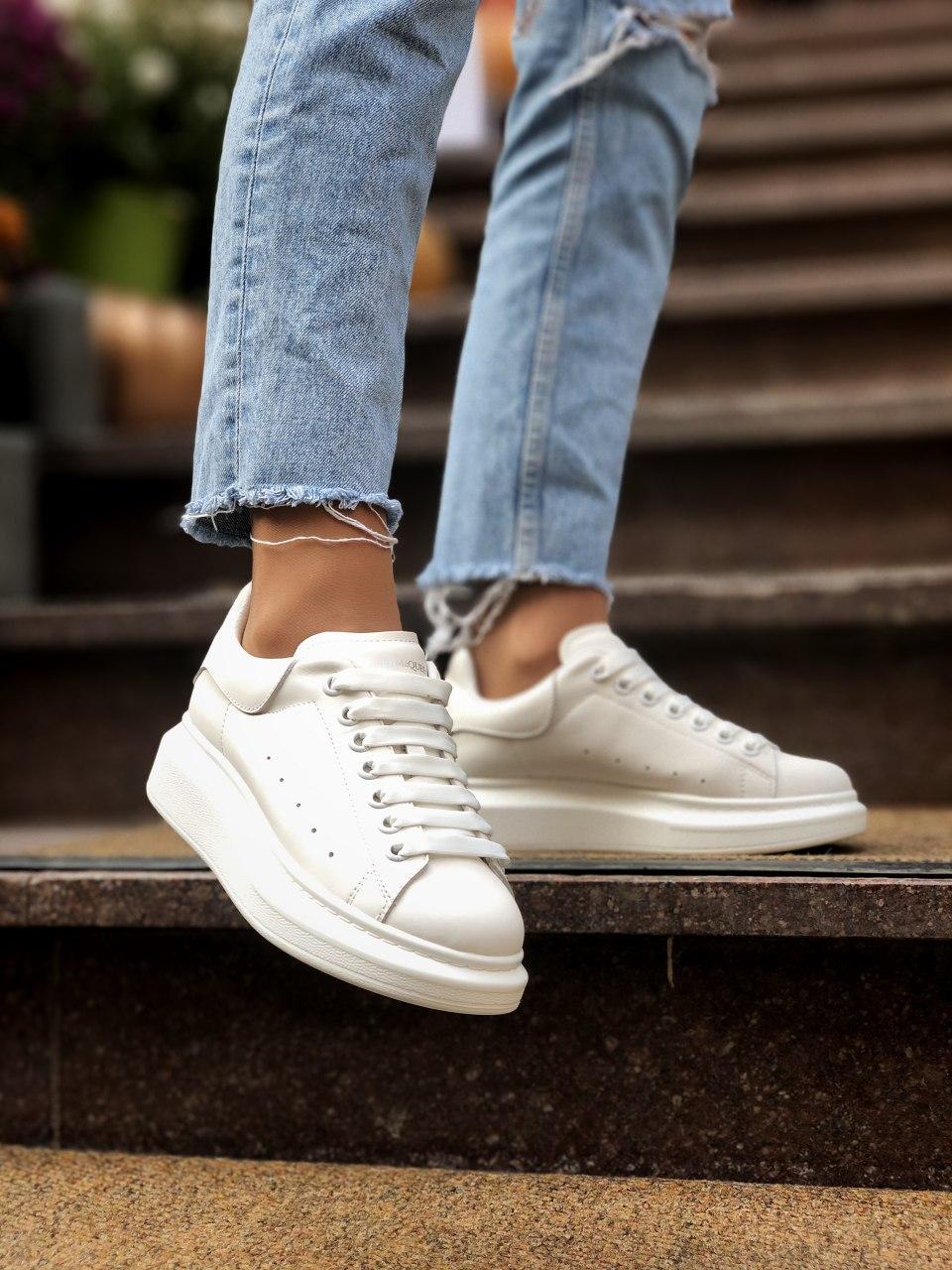 Alexander McQueen Low Triple White