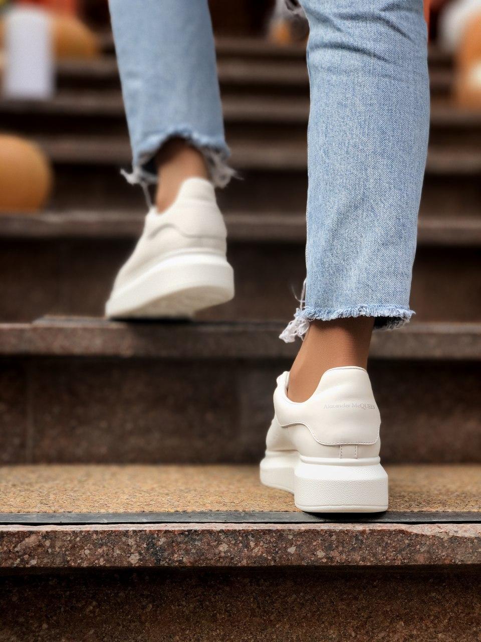 Alexander McQueen Low Triple White