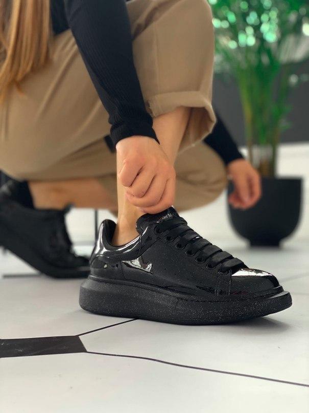Alexander McQueen Low Galaxy Black
