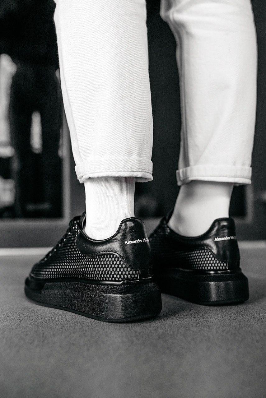 Alexander McQueen Low Larry Black