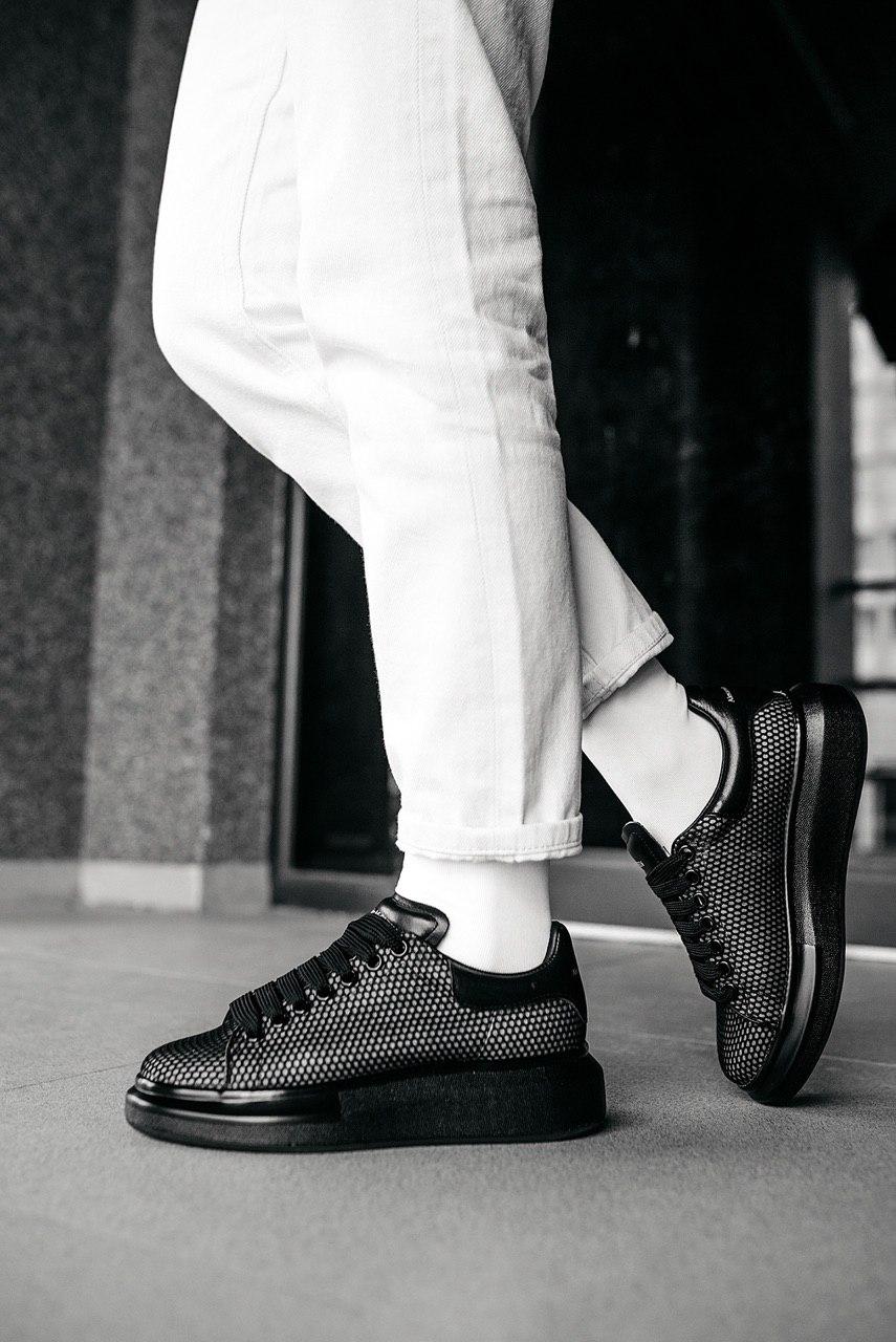 Alexander McQueen Low Larry Black