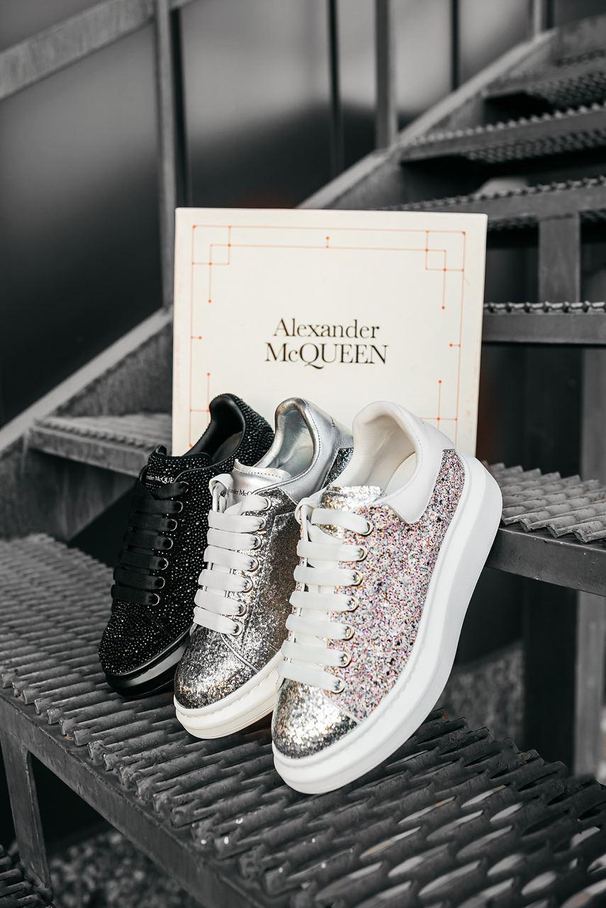 Alexander McQueen Low Larry Black 2