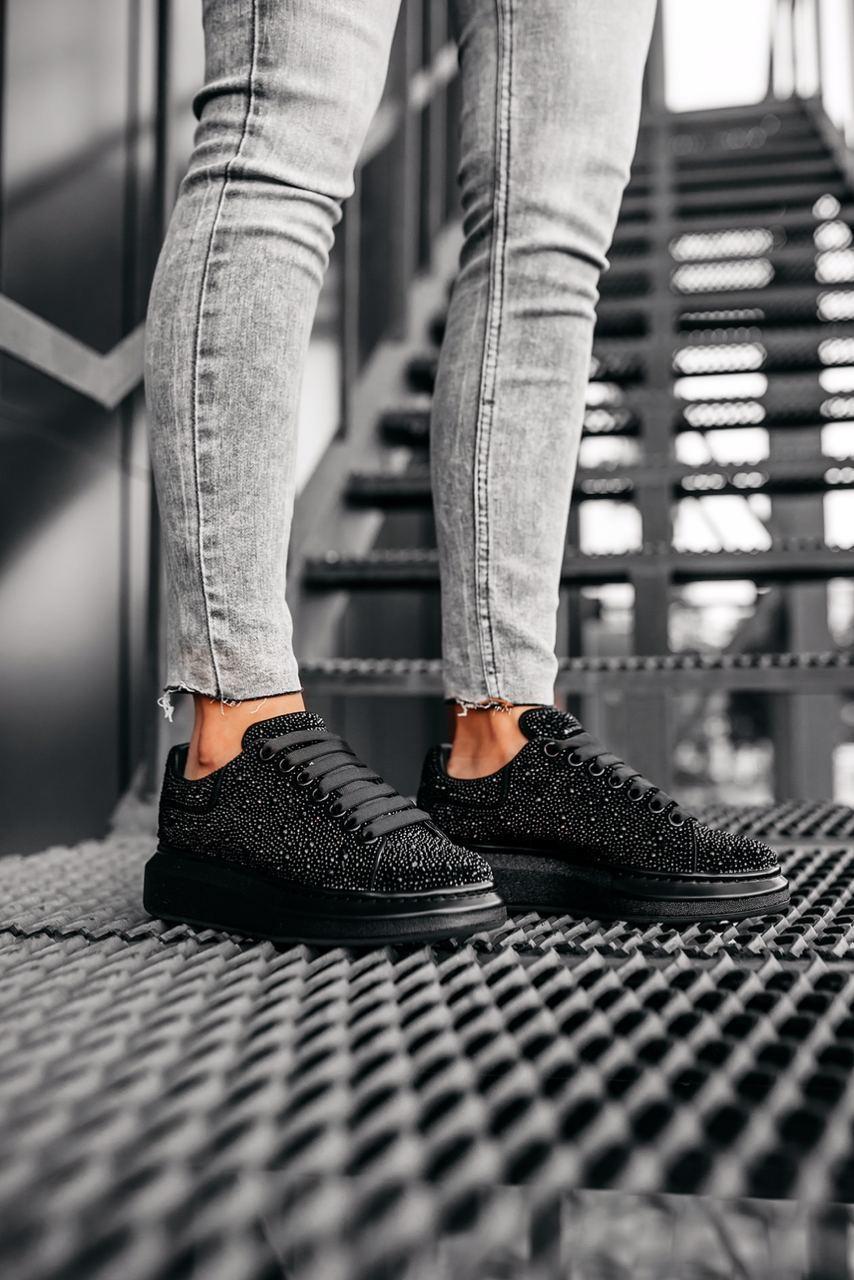 Alexander McQueen Low Larry Black 2