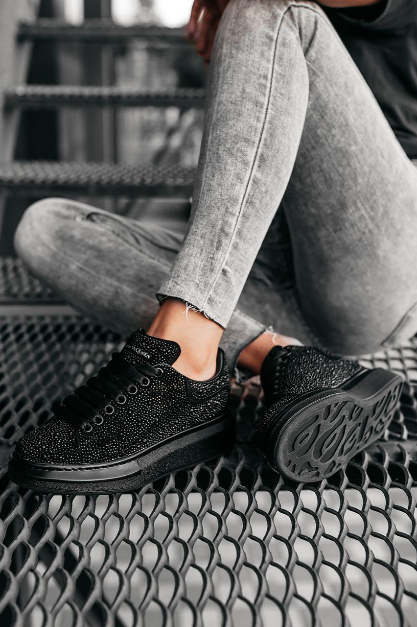 Alexander McQueen Low Larry Black 2