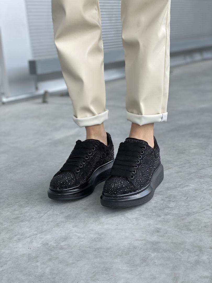Alexander McQueen Low Larry Black 2
