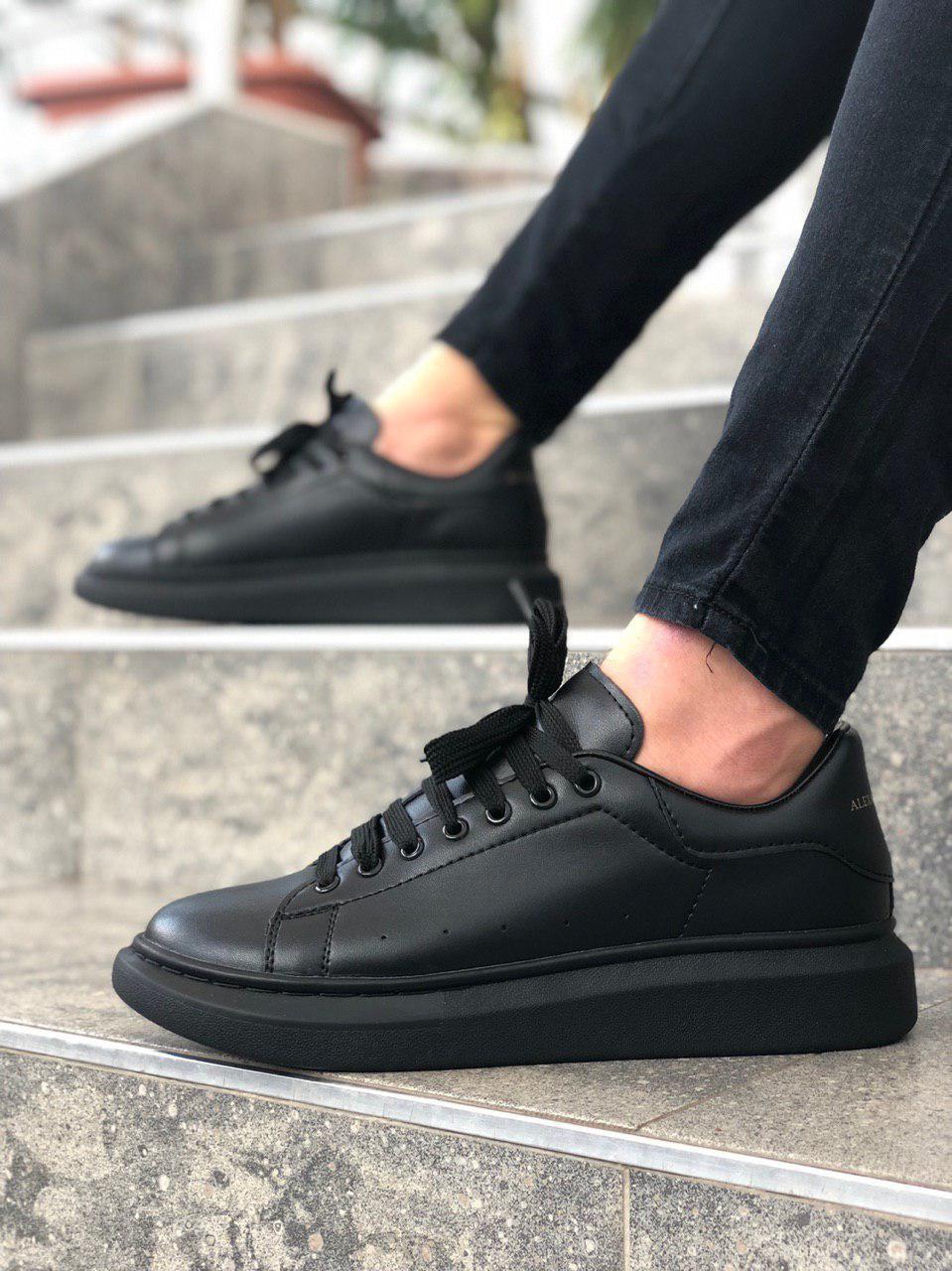 Alexander McQueen Low Triple Black 2