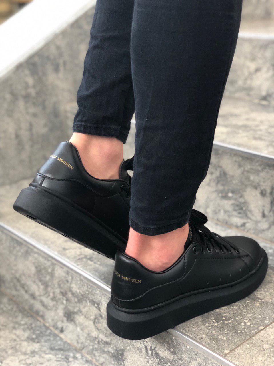 Alexander McQueen Low Triple Black 2
