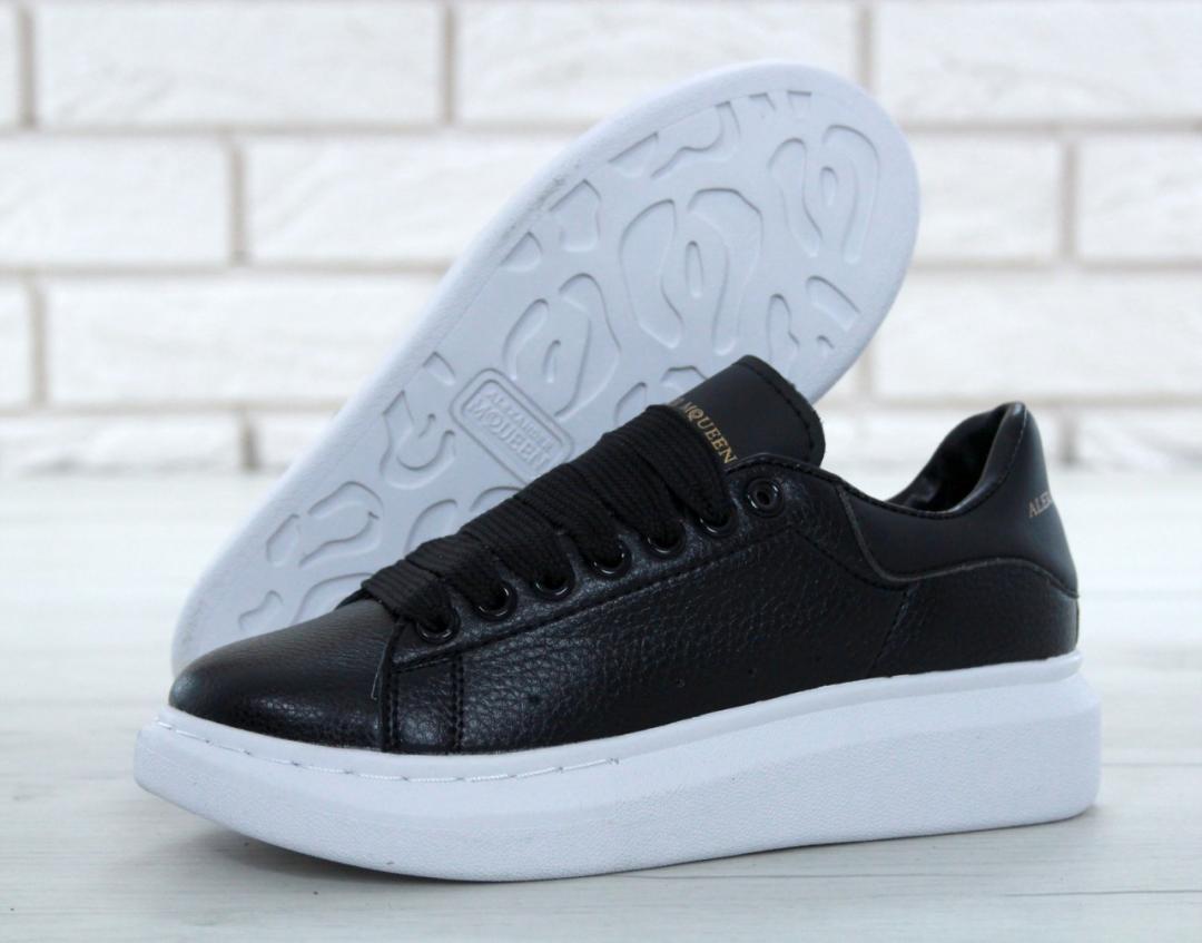Alexander McQueen Low Black White 2