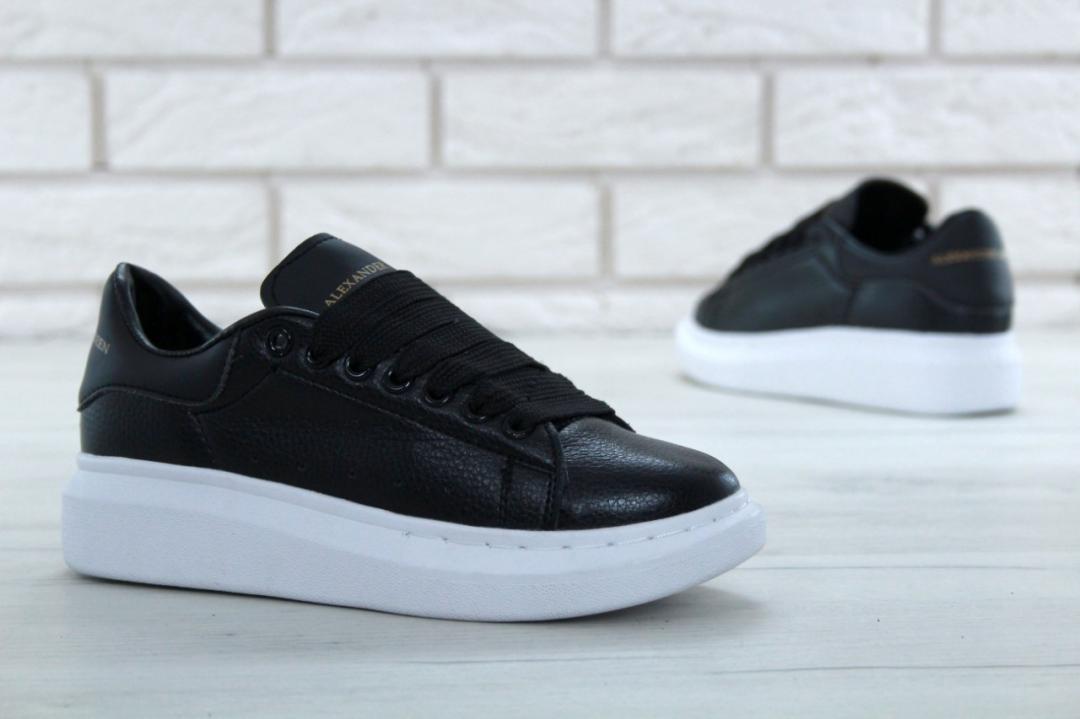 Alexander McQueen Low Black White 2