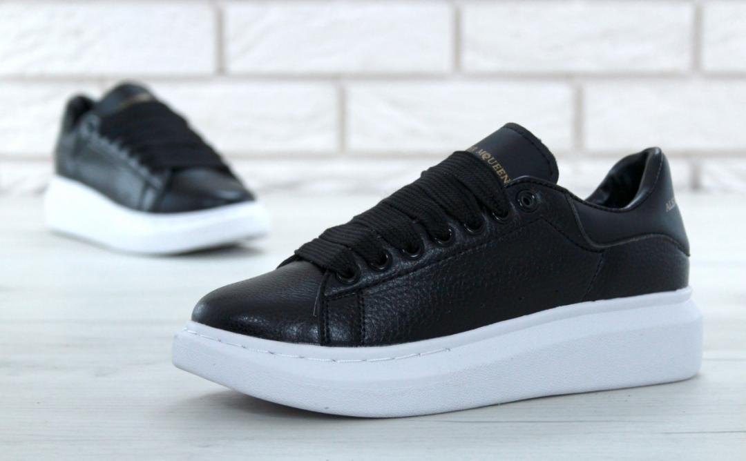 Alexander McQueen Low Black White 2