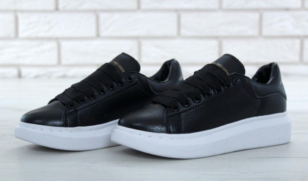 Alexander McQueen Low Black White 2