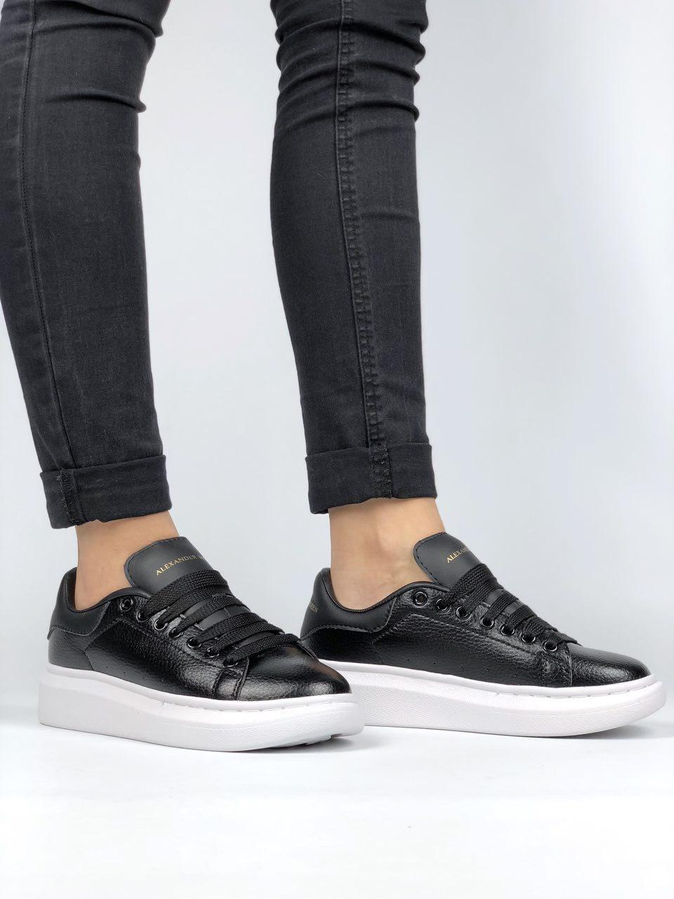 Alexander McQueen Low Black White 2