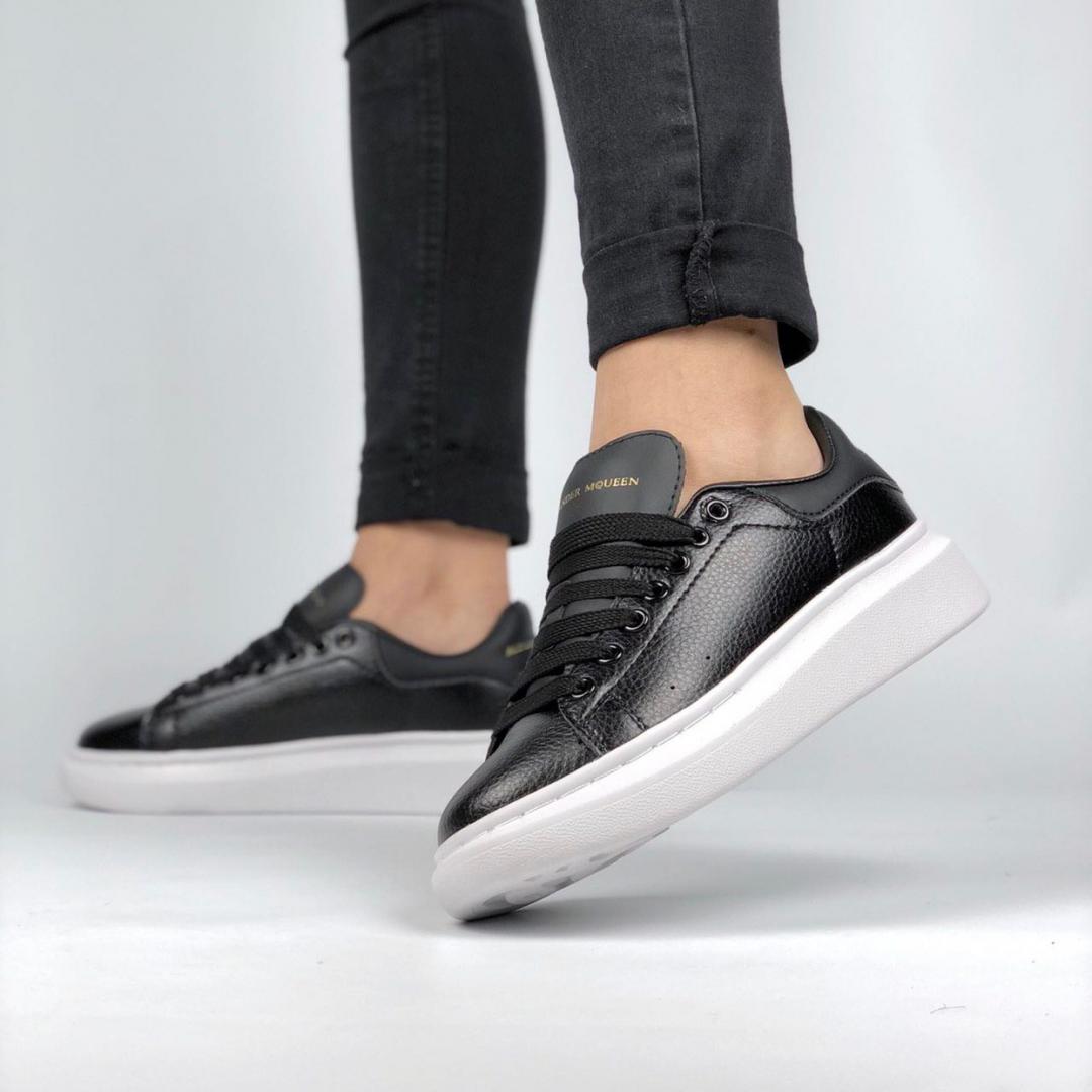 Alexander McQueen Low Black White 2