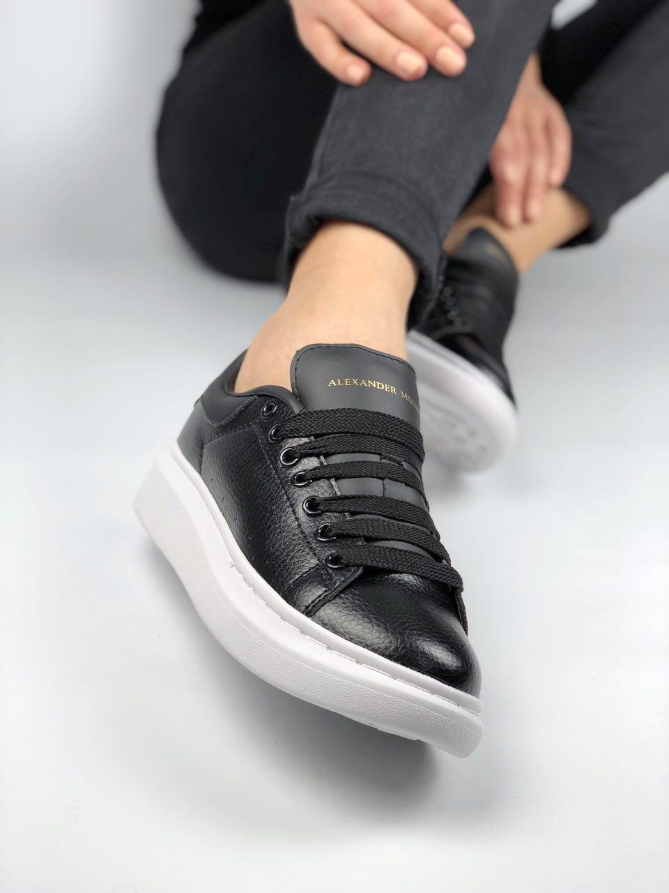 Alexander McQueen Low Black White 2