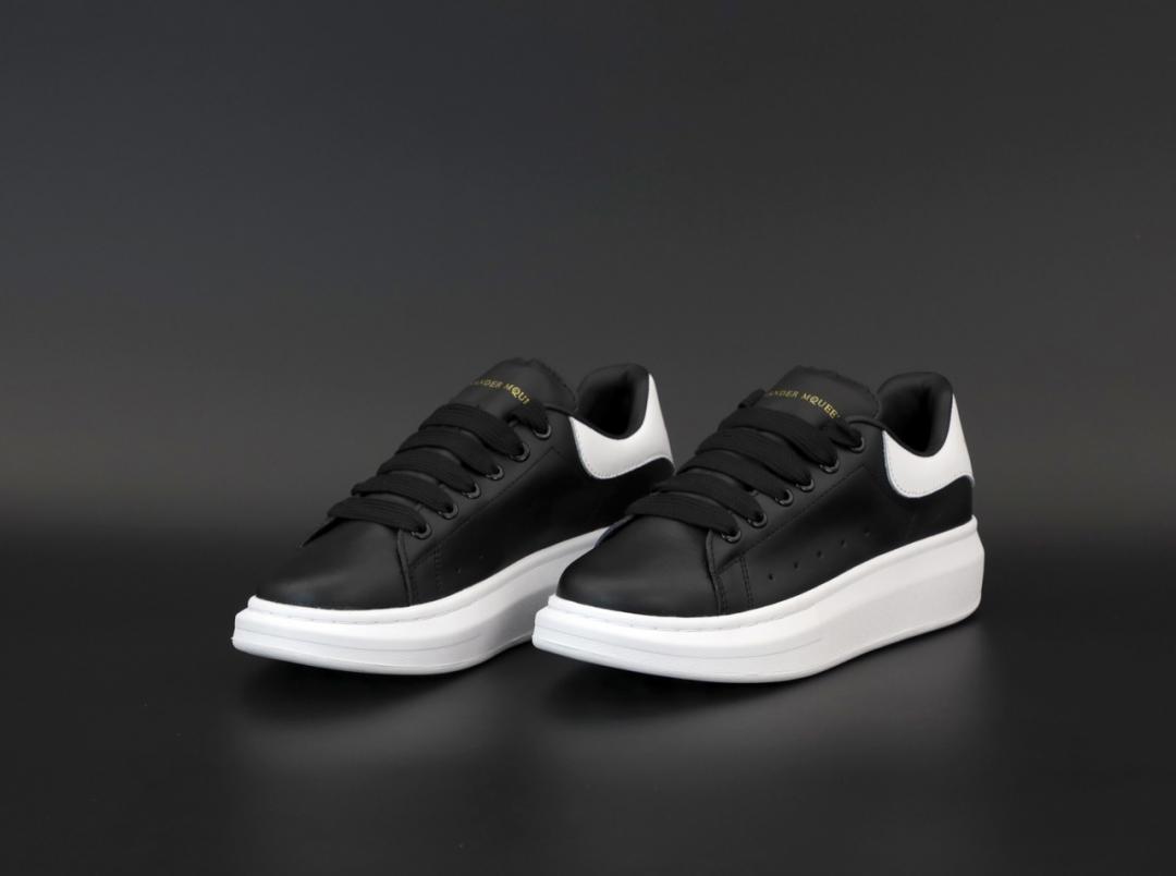 Alexander McQueen Low Black White 3