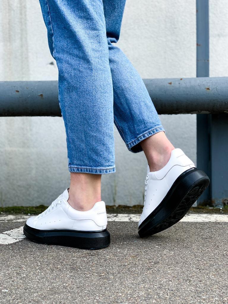 Alexander McQueen Low White Black