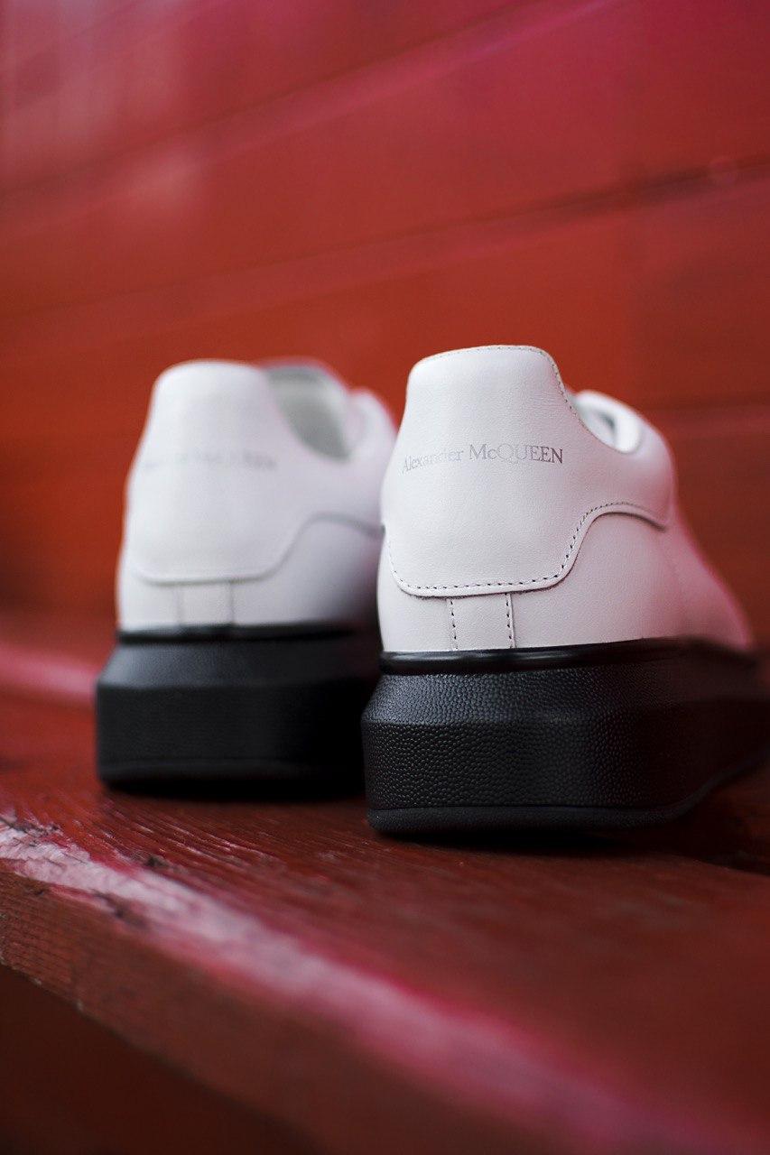Alexander McQueen Low White Black