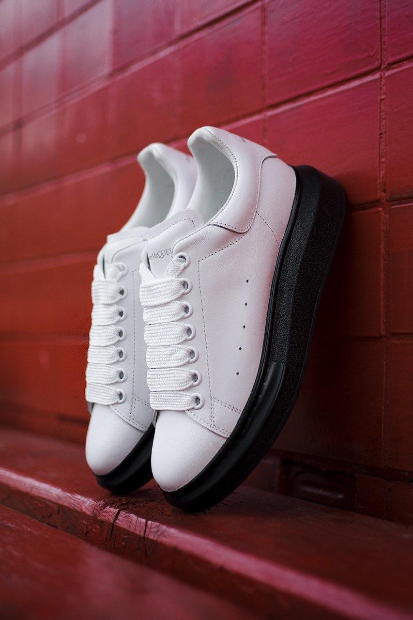 Alexander McQueen Low White Black