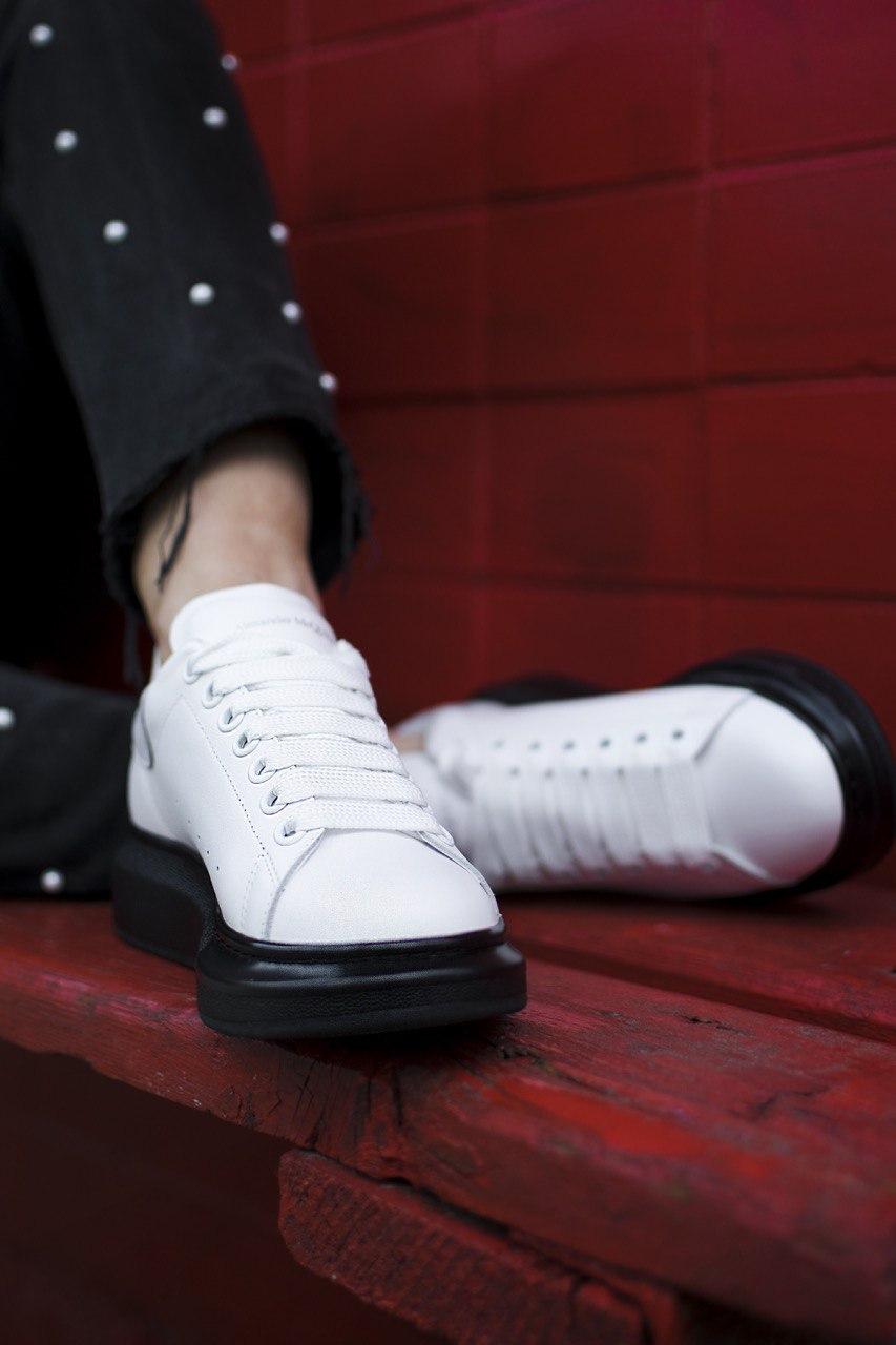 Alexander McQueen Low White Black