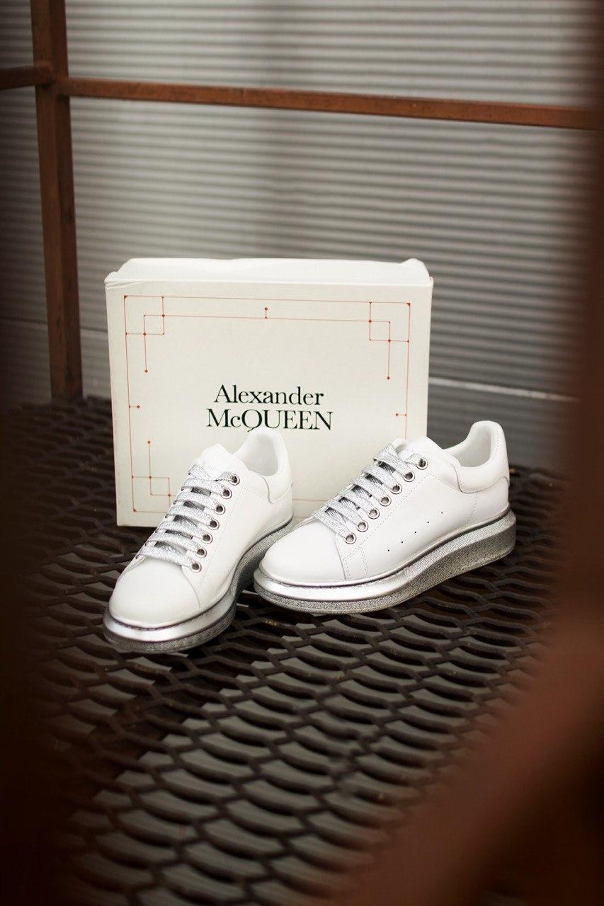Alexander McQueen Low White Silver