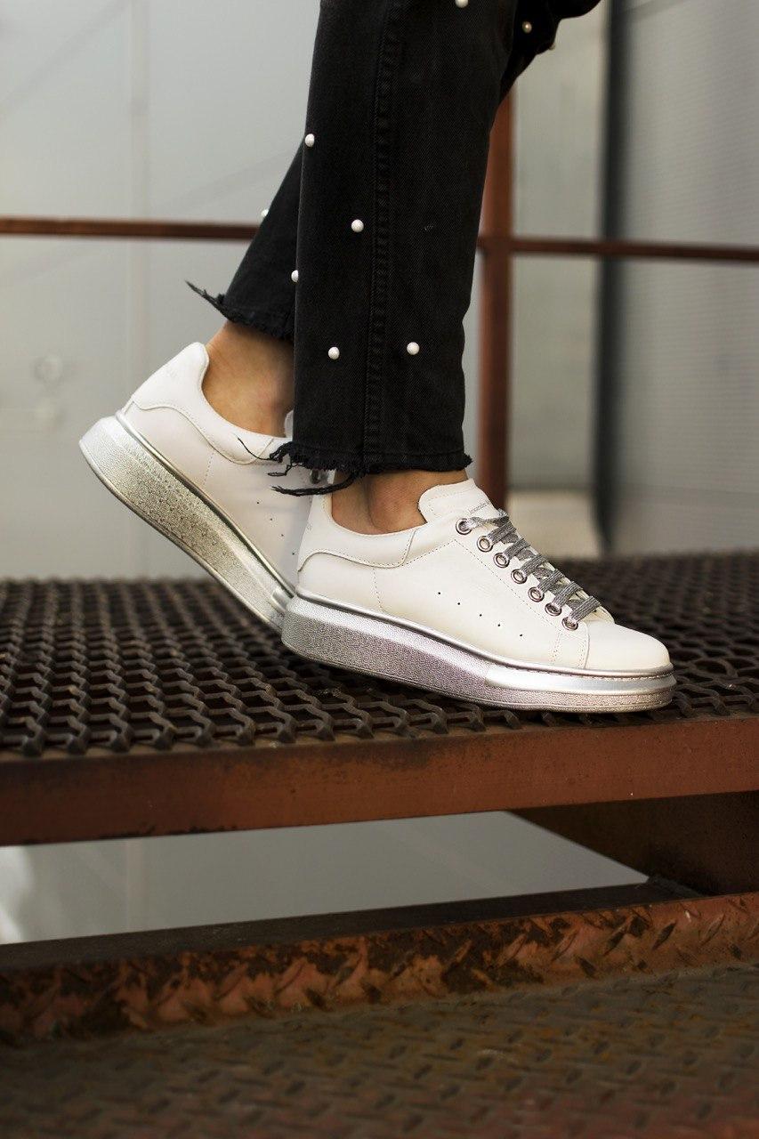 Alexander McQueen Low White Silver