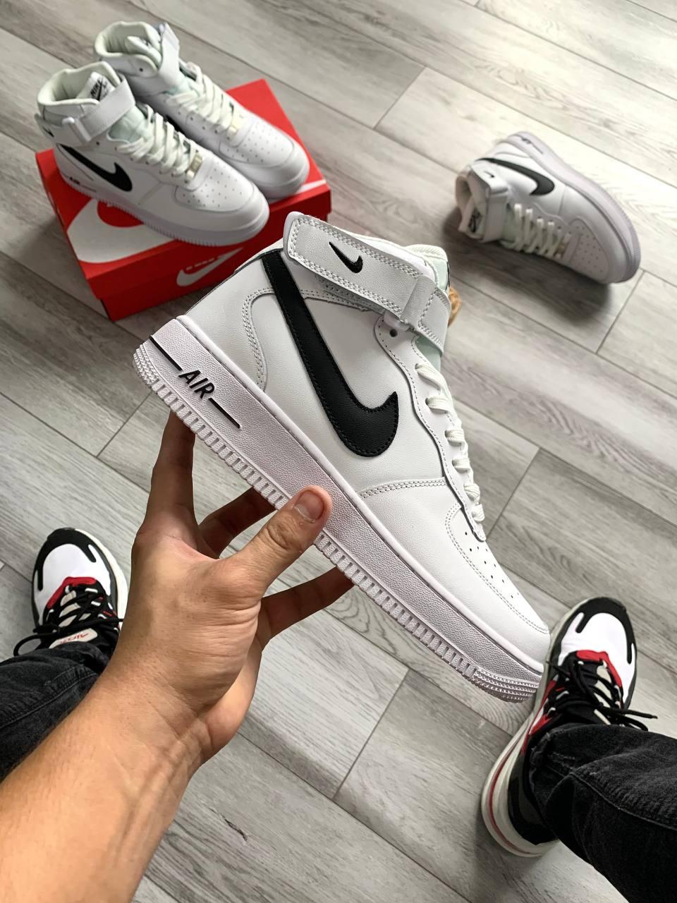 Nike Air Force 1 Mid Black White