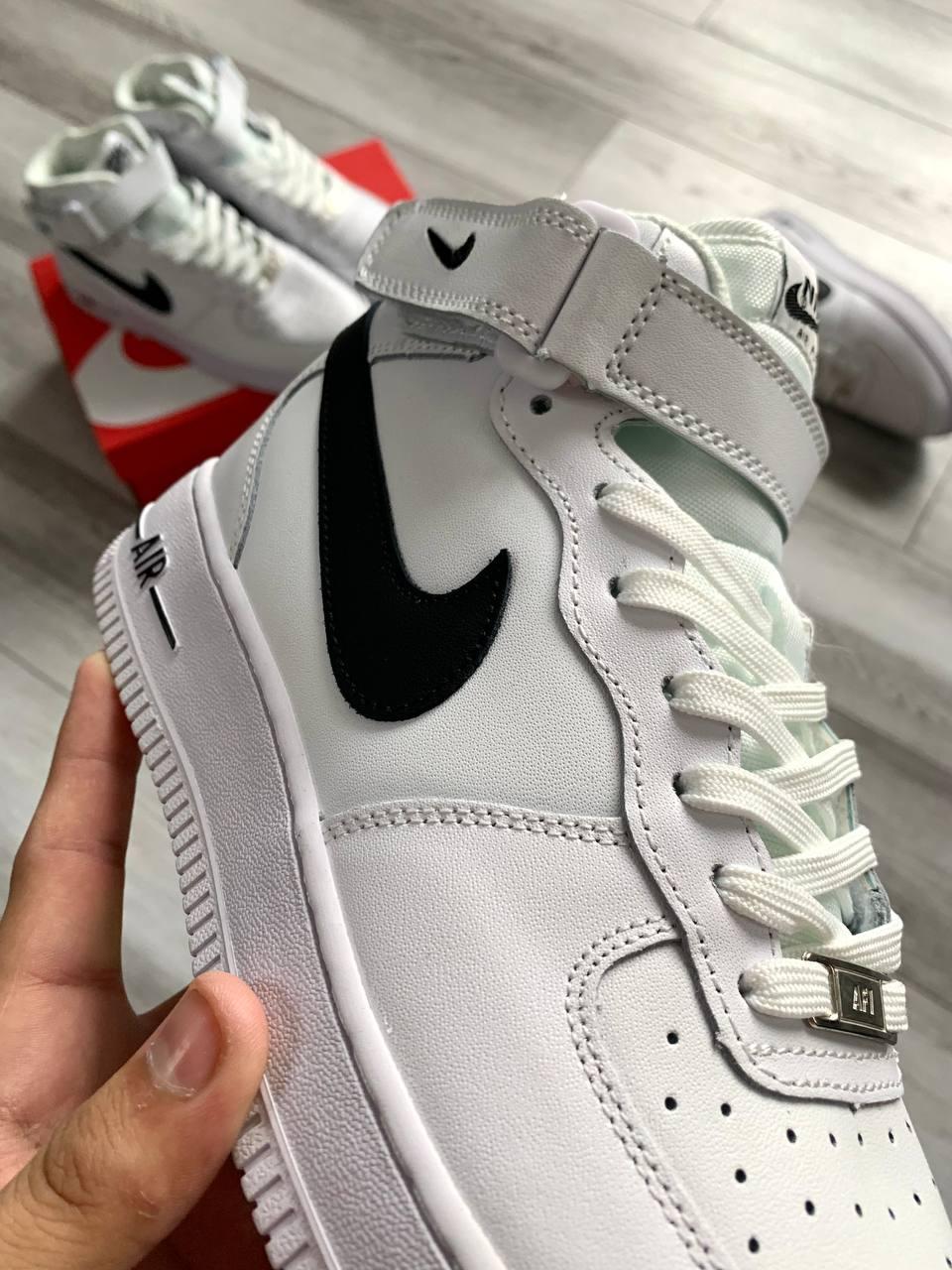 Nike Air Force 1 Mid Black White