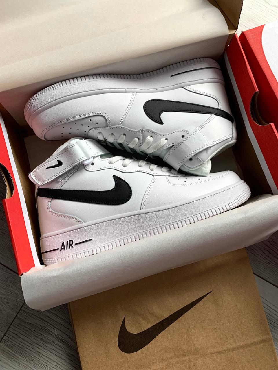 Nike Air Force 1 Mid Black White