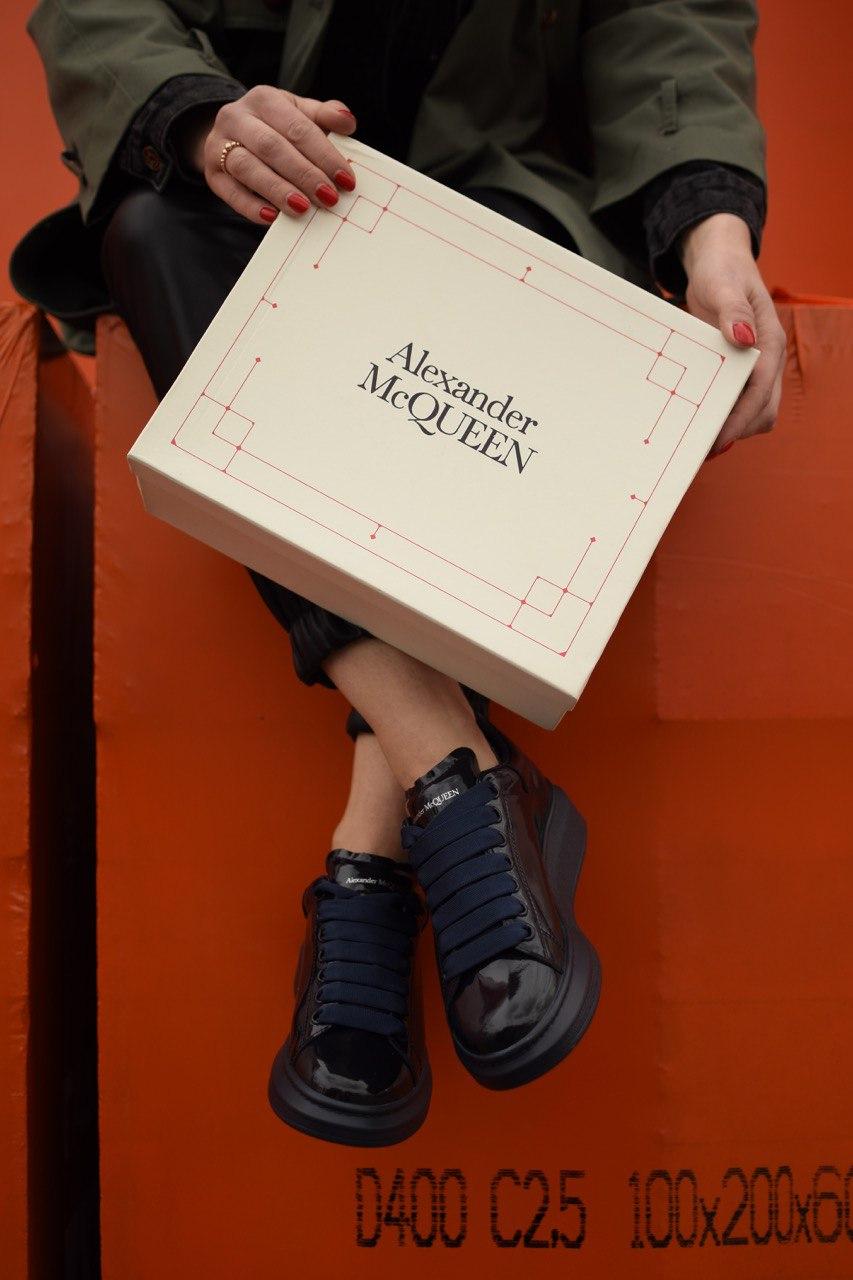 Alexander McQueen Low Patent Blue