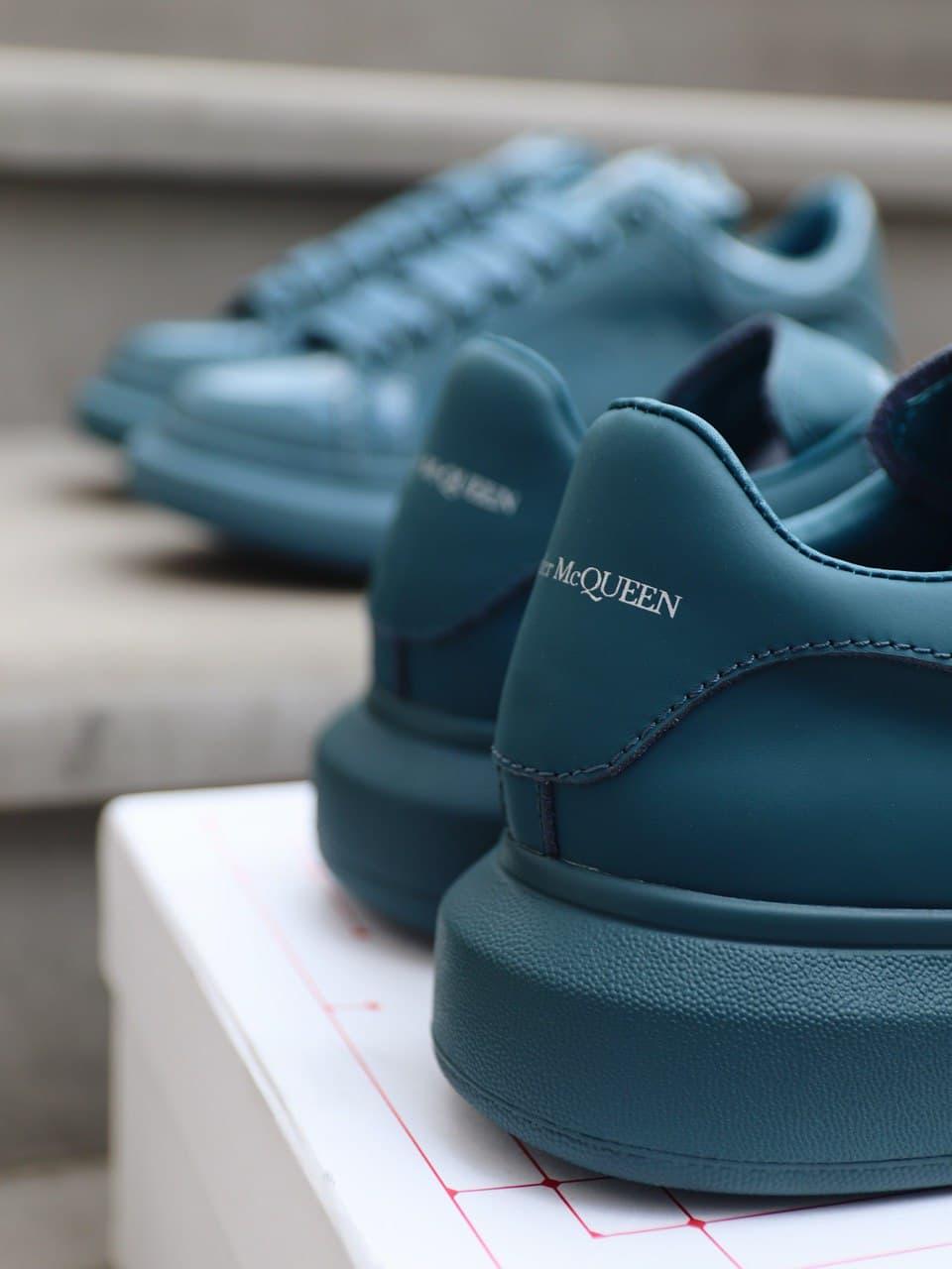 Alexander McQueen Low Moss Patent