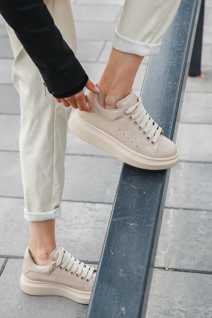 Alexander McQueen Low Light Beige Matte