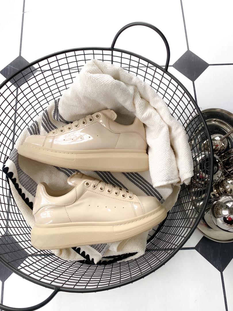 Alexander McQueen Low Light Beige Matte