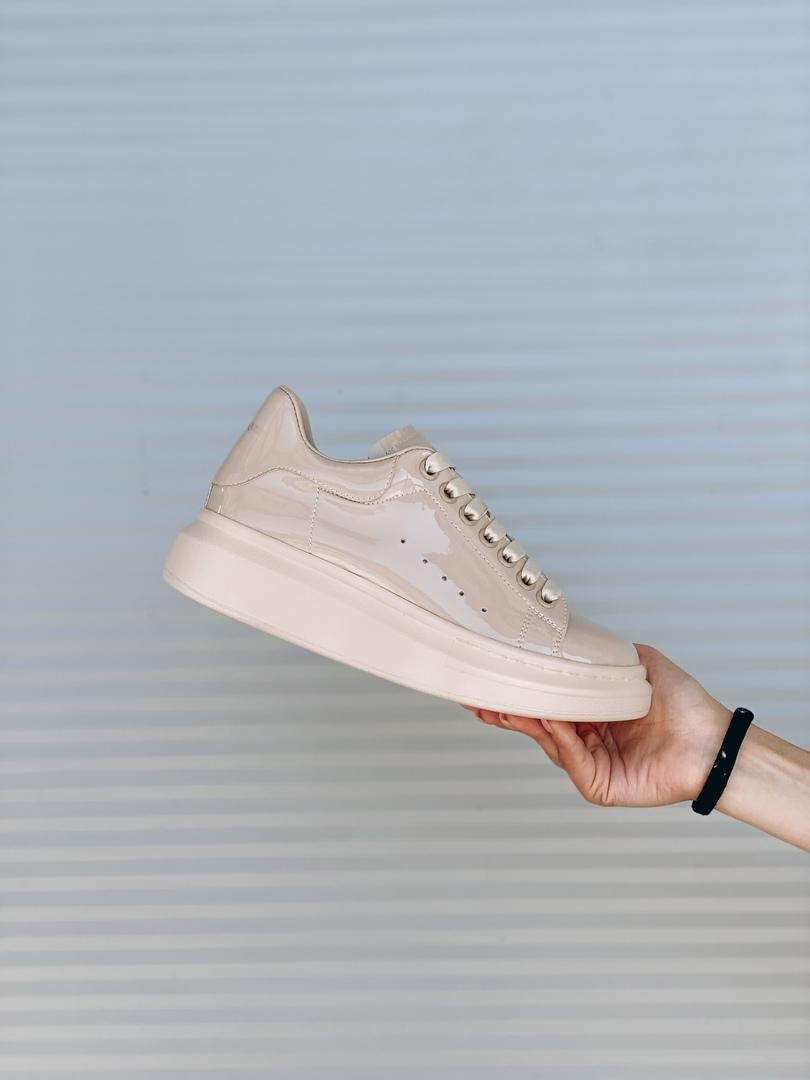 Alexander McQueen Low Light Beige Matte