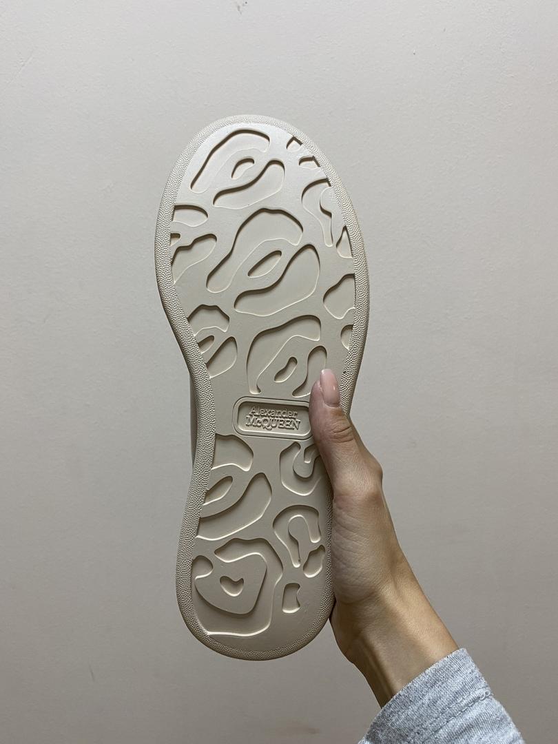 Alexander McQueen Low Light Beige Matte