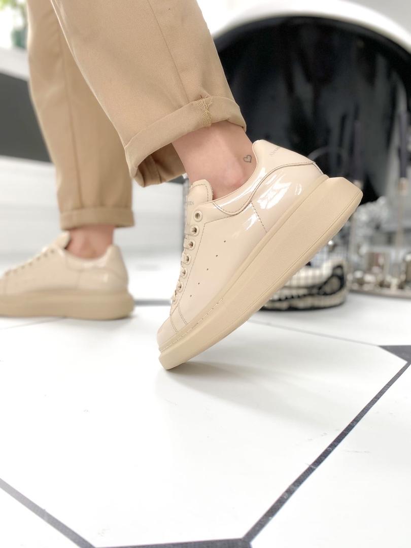 Alexander McQueen Low Light Beige Matte