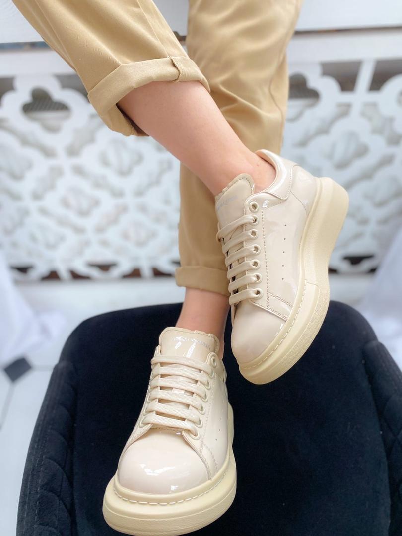 Alexander McQueen Low Light Beige Matte