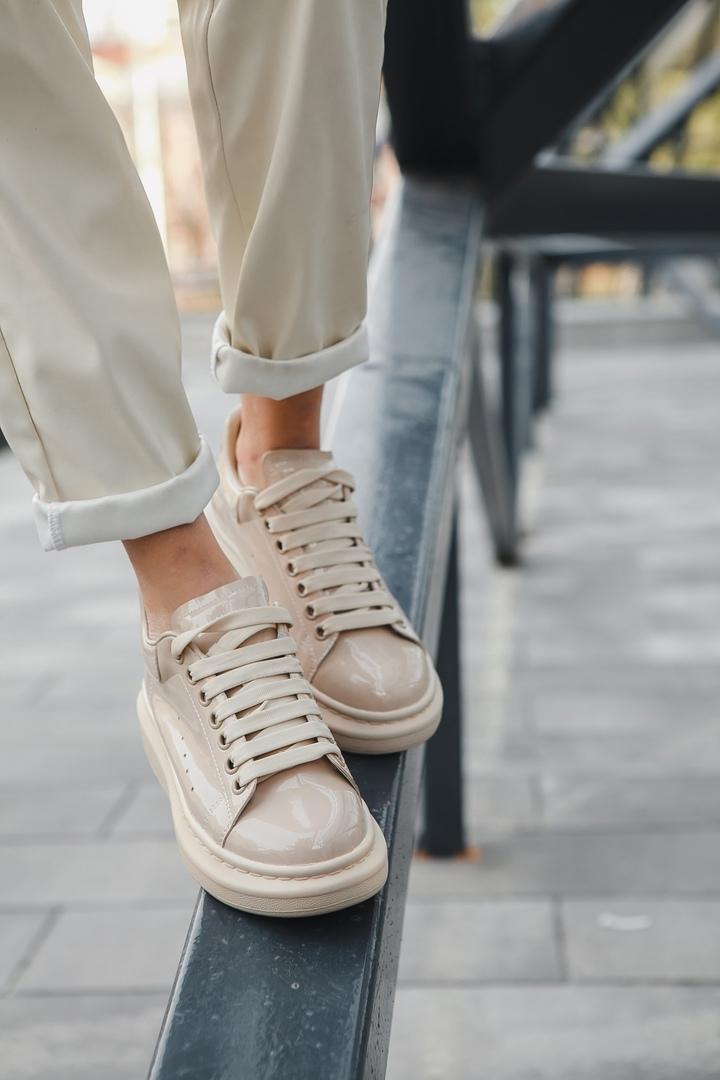 Alexander McQueen Low Light Beige Matte